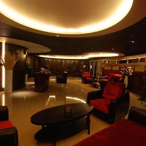 Kunming Long Way Hotel