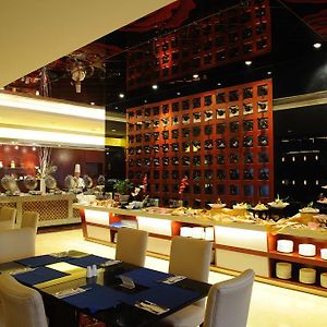 Shanghai Sky Rainbow Hotel
